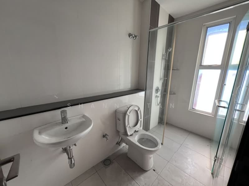 Rumah Banglo untuk Dijual di Bandar Sungai Long (Selangor) - Shanny Tan - Bathroom - PropertyGuru.com.my