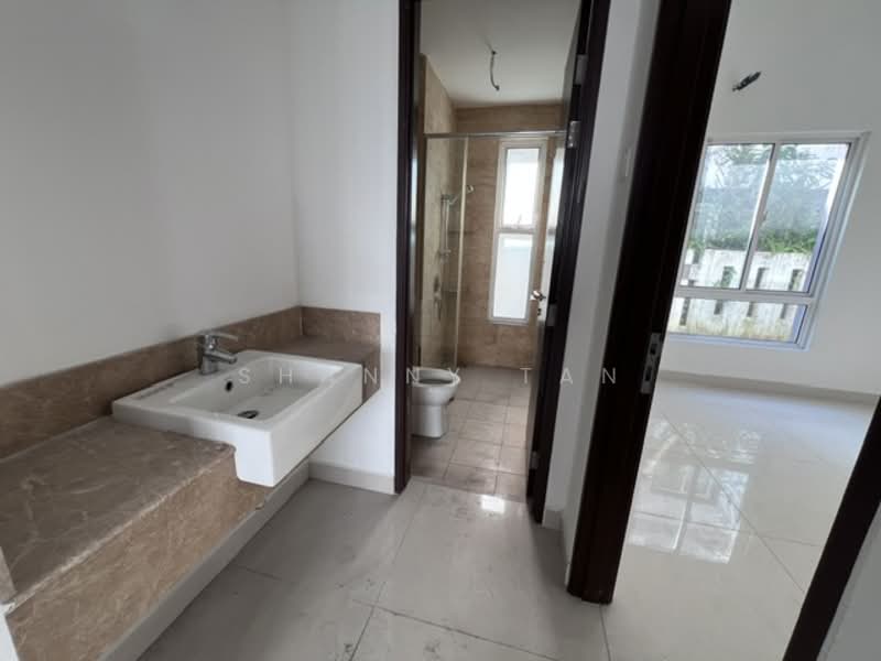 Rumah Banglo untuk Dijual di Bandar Sungai Long (Selangor) - Shanny Tan - Bathroom - PropertyGuru.com.my