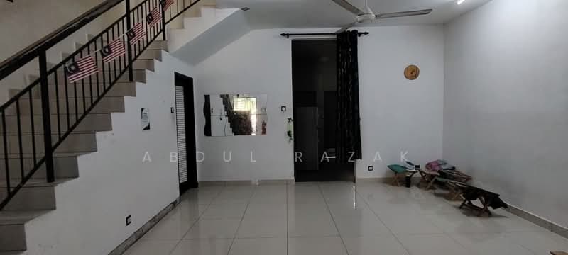Terraced House for Sale in Shah Alam (Selangor) - Abdul Razak - Living Room - PropertyGuru.com.my