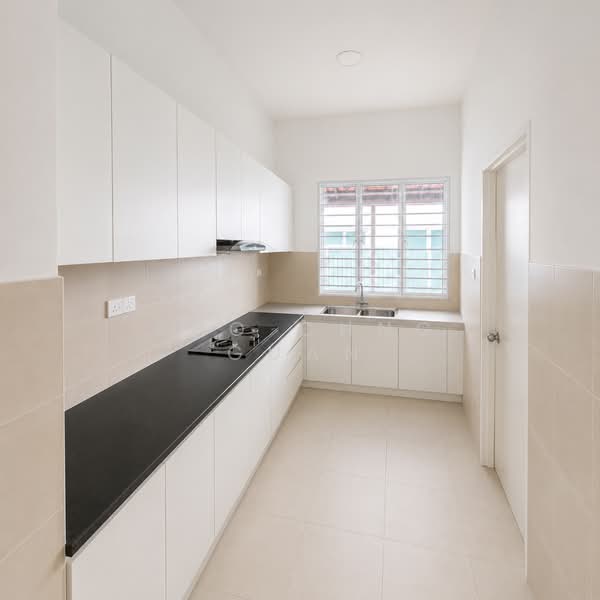 Semi-Detached House for Rent in Seri Kembangan (Selangor) - Kho Chng Guan - Kitchen - PropertyGuru.com.my