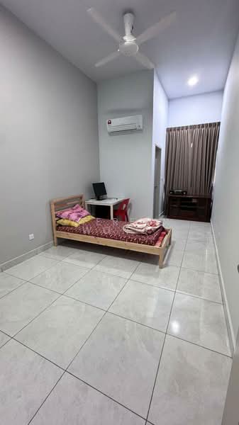 Rumah Teres 1 Tingkat untuk Disewa di Taman Impian Emas (Skudai) - Shereen Wong - Bedroom - PropertyGuru.com.my