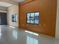 For Rent - Pusat Perniagaan Oren
