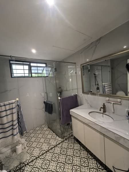 3-storey Terraced House for Sale in Desa Parkcity (Kuala Lumpur) - Albby Koah - Bathroom - PropertyGuru.com.my