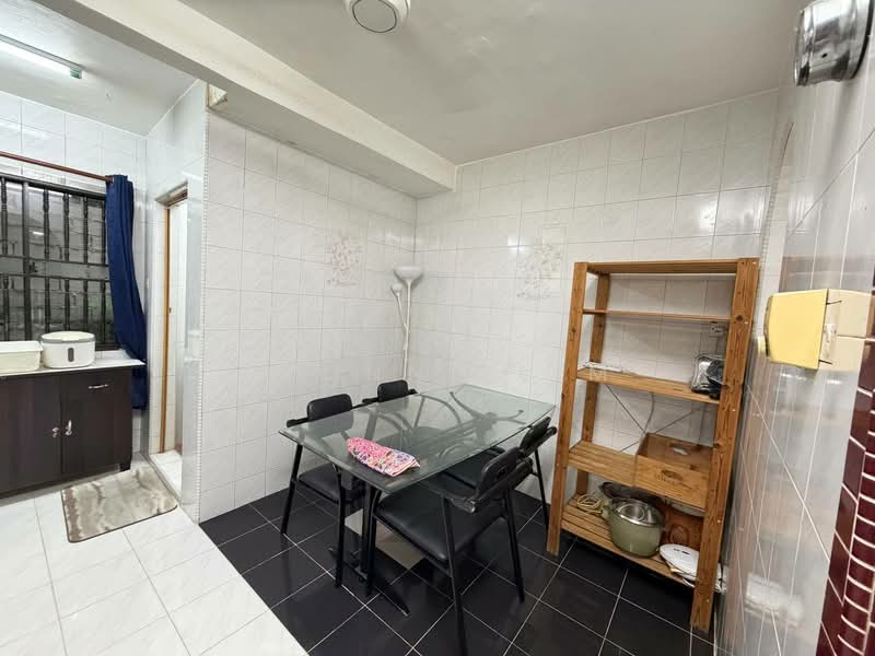 2-storey Terraced House for Sale in Taman Johor Jaya (Johor Bahru) - Yvonne Lim - Dining Room - PropertyGuru.com.my