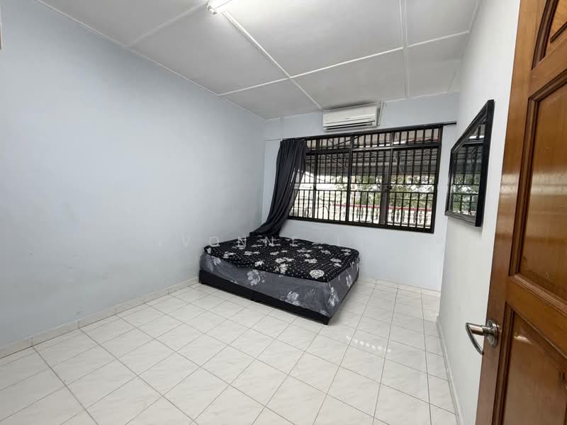 2-storey Terraced House for Sale in Taman Johor Jaya (Johor Bahru) - Yvonne Lim - Bedroom - PropertyGuru.com.my