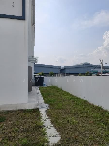 Shop / Office for Rent in Bandar Enstek (Negeri Sembilan) - Justin Lew - Exterior - PropertyGuru.com.my