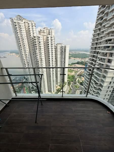Condominium for Rent at Amberside @ Country Garden Danga Bay - NG ZEN XI - Balcony - PropertyGuru.com.my