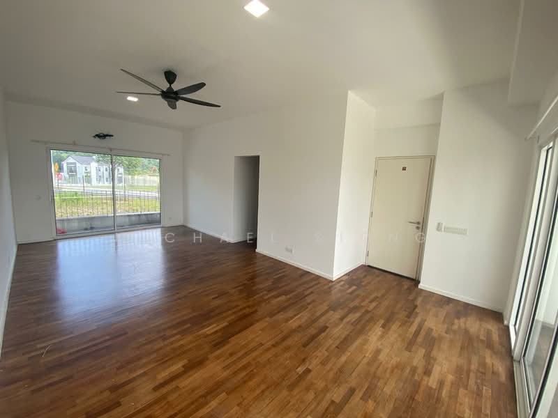 3-storey Terraced House for Rent in Tamansari (Rawang) - Michael Siong - Living Room - PropertyGuru.com.my