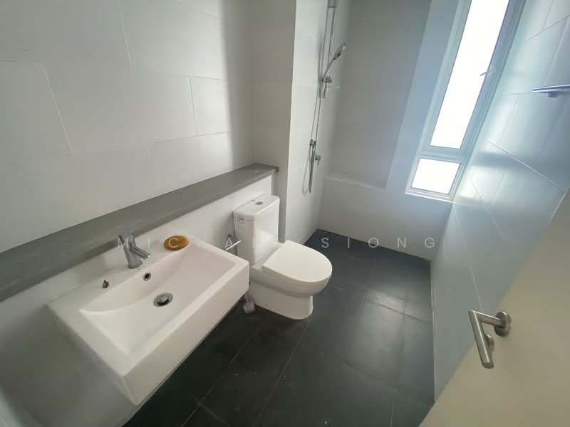 3-storey Terraced House for Rent in Tamansari (Rawang) - Michael Siong - Bathroom - PropertyGuru.com.my