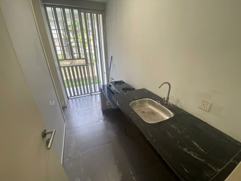 3-storey Terraced House for Rent in Tamansari (Rawang) - Michael Siong - Kitchen - PropertyGuru.com.my
