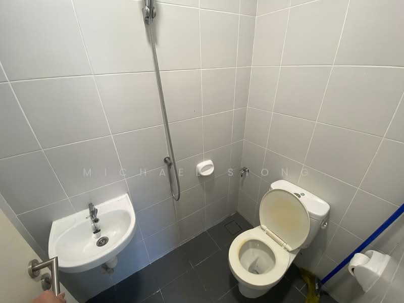 3-storey Terraced House for Rent in Tamansari (Rawang) - Michael Siong - Bathroom - PropertyGuru.com.my