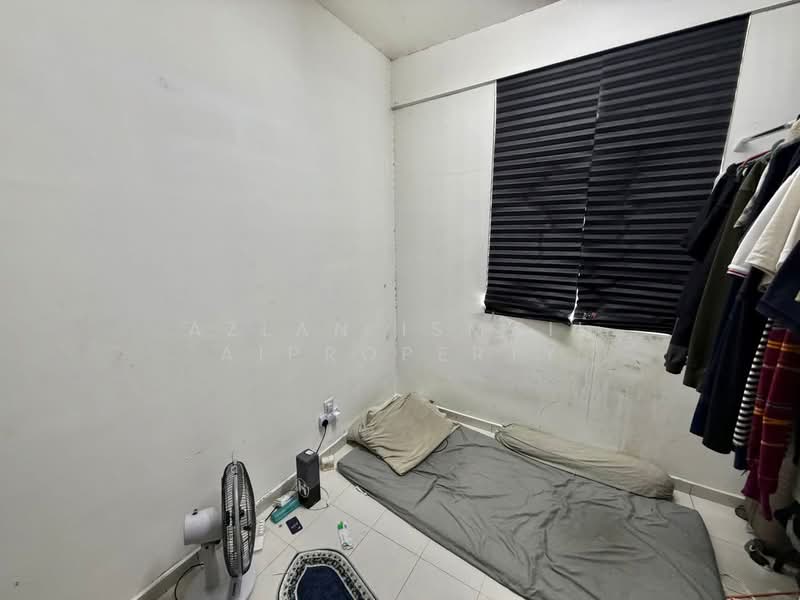Rumah Bandar untuk Dijual di Senai (Kulai) - Azlan Ismail aiproperty - Bedroom - PropertyGuru.com.my