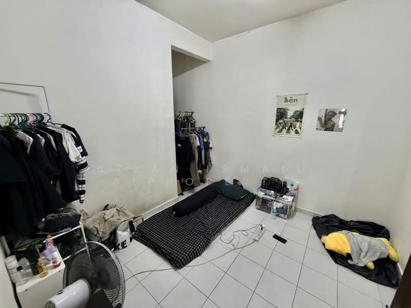 Rumah Bandar untuk Dijual di Senai (Kulai) - Azlan Ismail aiproperty - Bedroom - PropertyGuru.com.my
