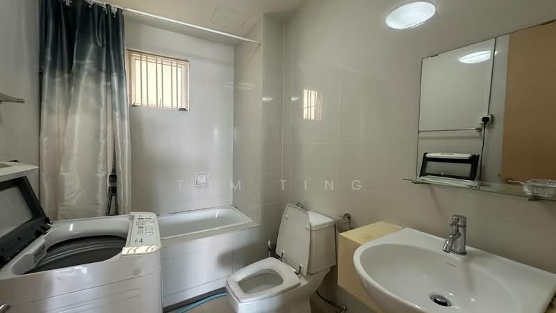 Servis Apartment untuk Disewa di Oasis Serviced Suites @ Oasis Ara Damansara - Tom Ting - Bathroom - PropertyGuru.com.my