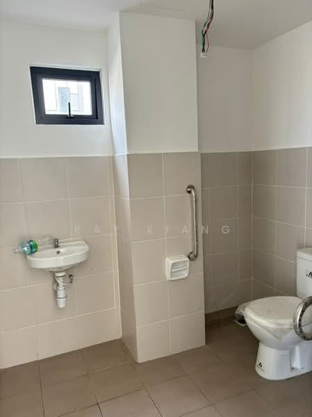 Kilang untuk Dijual di Johor Bahru (Johor) - Ray Kiang - Bathroom - PropertyGuru.com.my