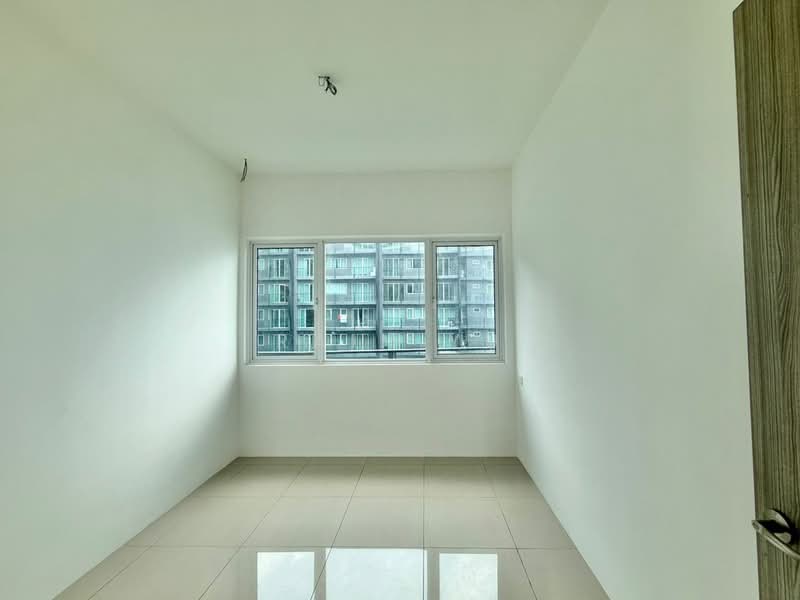 Kondominium untuk Dijual di QuayWest Residence - Rain Yu - Bedroom 2 - PropertyGuru.com.my