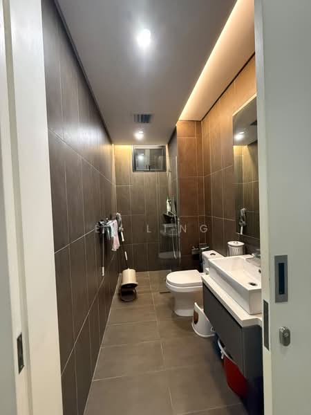 Kondominium untuk Dijual di The Rainz - EE Ling - Bathroom - PropertyGuru.com.my