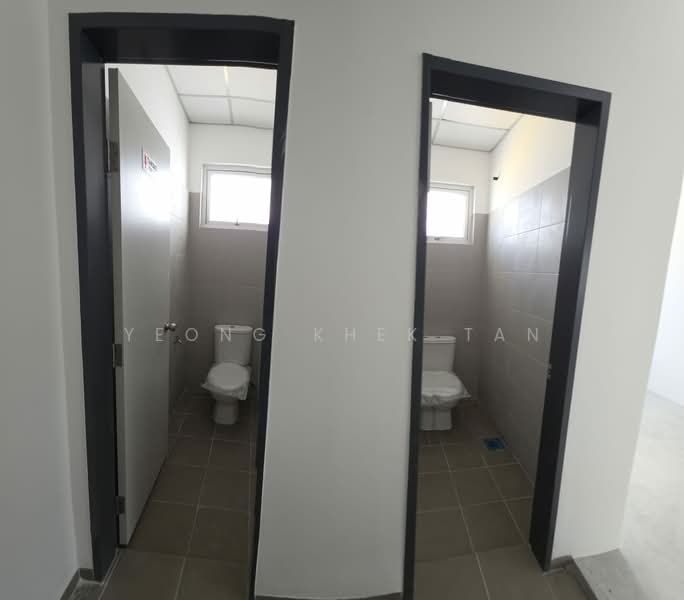 Kedai untuk Disewa di Bandar Tasik Puteri (Rawang) - Yeong Khek Tan - Bathroom - PropertyGuru.com.my