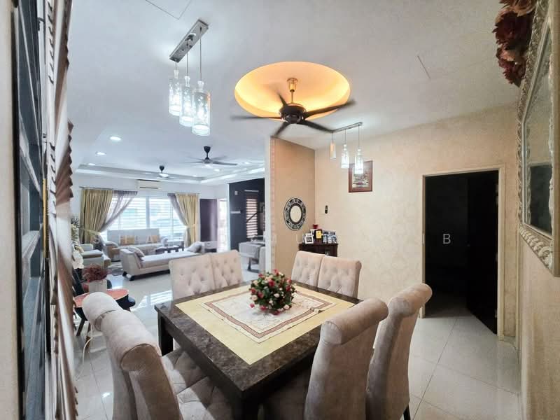 Semi-Detached House for Sale in Taman Saujana Emas (Kajang) - Shafiq Muttalib - Living Room - PropertyGuru.com.my
