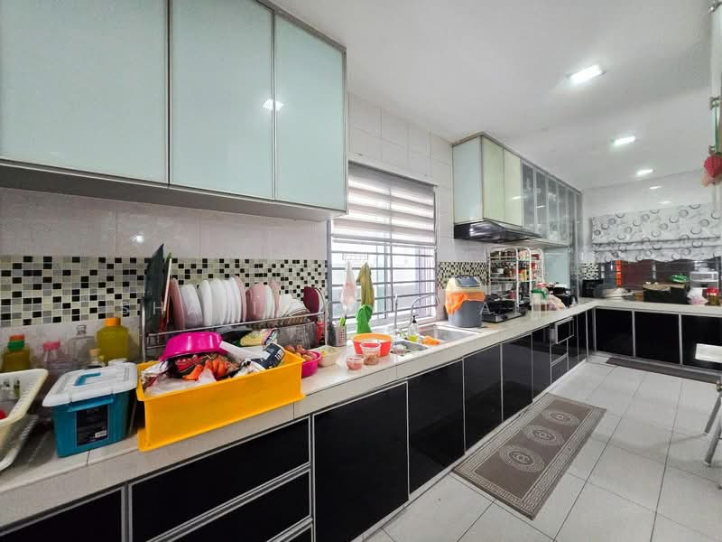 Semi-Detached House for Sale in Taman Saujana Emas (Kajang) - Shafiq Muttalib - Kitchen - PropertyGuru.com.my