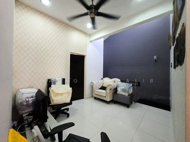 Semi-Detached House for Sale in Taman Saujana Emas (Kajang) - Shafiq Muttalib - Living Room - PropertyGuru.com.my