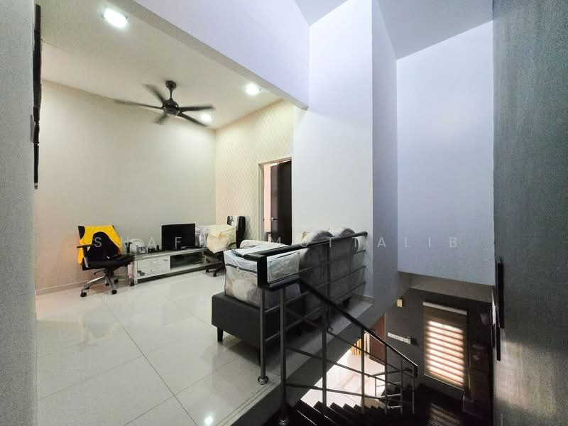 Semi-Detached House for Sale in Taman Saujana Emas (Kajang) - Shafiq Muttalib - Living Room - PropertyGuru.com.my