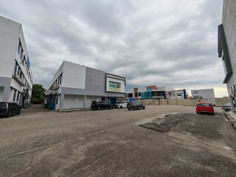 Shop / Office for Rent in Taman Pelangi Indah (Ulu Tiram) - Iden Tan - Exterior - PropertyGuru.com.my