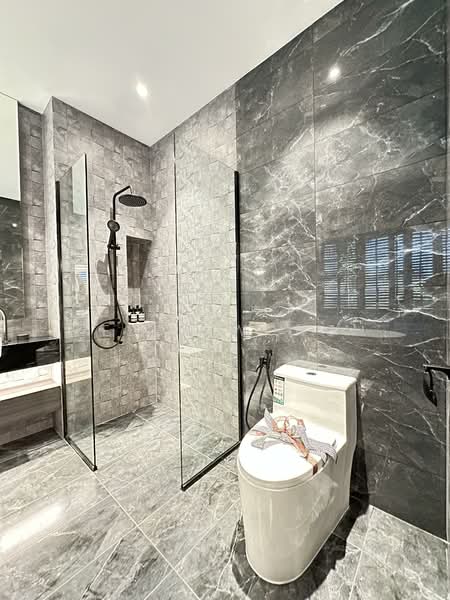 Servis Apartment untuk Dijual di Skysuites @ Meldrum Hills - Elsa Wong - Bathroom - PropertyGuru.com.my