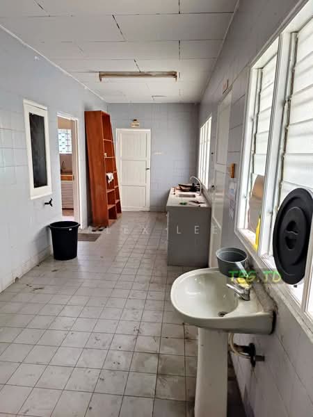 Rumah Banglo untuk Dijual di Klang (Selangor) - Alex Lee - Kitchen - PropertyGuru.com.my