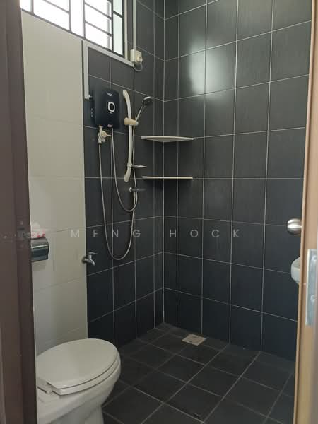 Rumah Berkembar untuk Disewa di Kelapa Sawit (Kulai) - Meng Hock - Bathroom - PropertyGuru.com.my