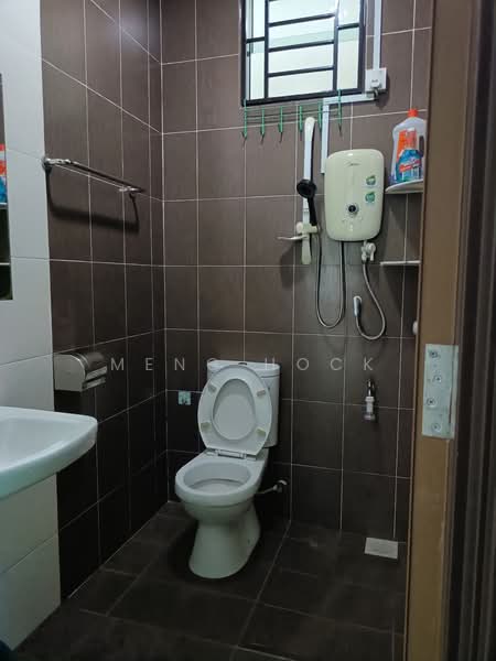 Rumah Berkembar untuk Disewa di Kelapa Sawit (Kulai) - Meng Hock - Bathroom - PropertyGuru.com.my