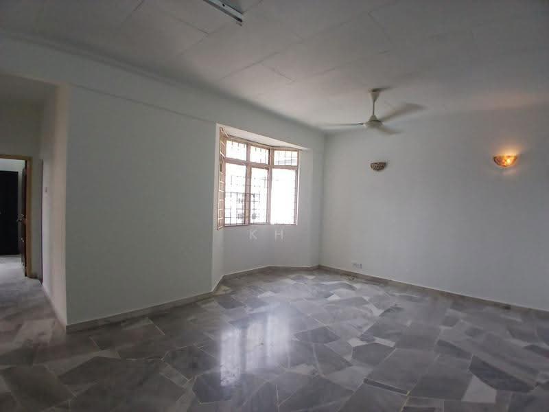 Apartment for Sale at Subang Perdana Goodyear Court 10 - KH Khoo - Living Room - PropertyGuru.com.my