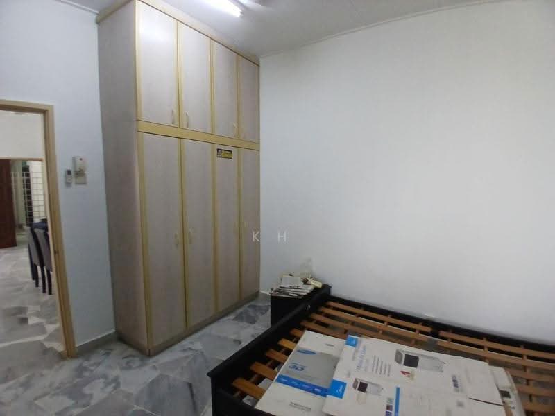 Apartment for Sale at Subang Perdana Goodyear Court 10 - KH Khoo - Bedroom - PropertyGuru.com.my