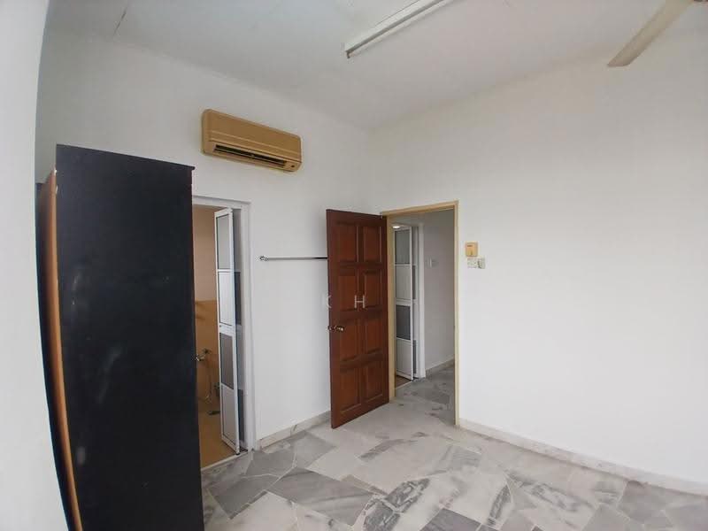 Apartment for Sale at Subang Perdana Goodyear Court 10 - KH Khoo - Interior - PropertyGuru.com.my