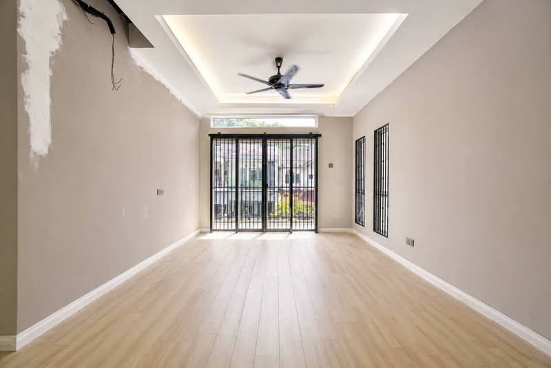 Semi-Detached House for Sale in Taman Cemerlang (Gombak) - Izzaza Izzati - Living Room - PropertyGuru.com.my