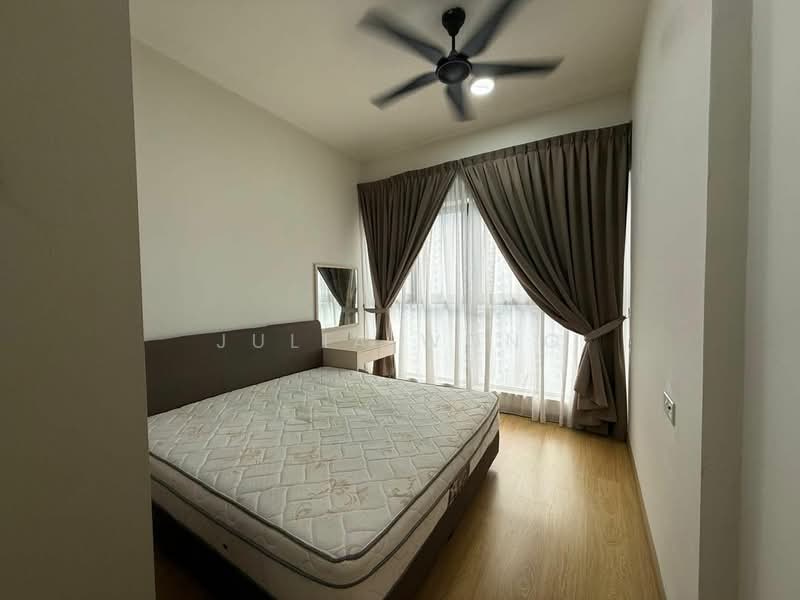 Condominium for Rent at Amberside @ Country Garden Danga Bay - Julia Wong - Bedroom - PropertyGuru.com.my