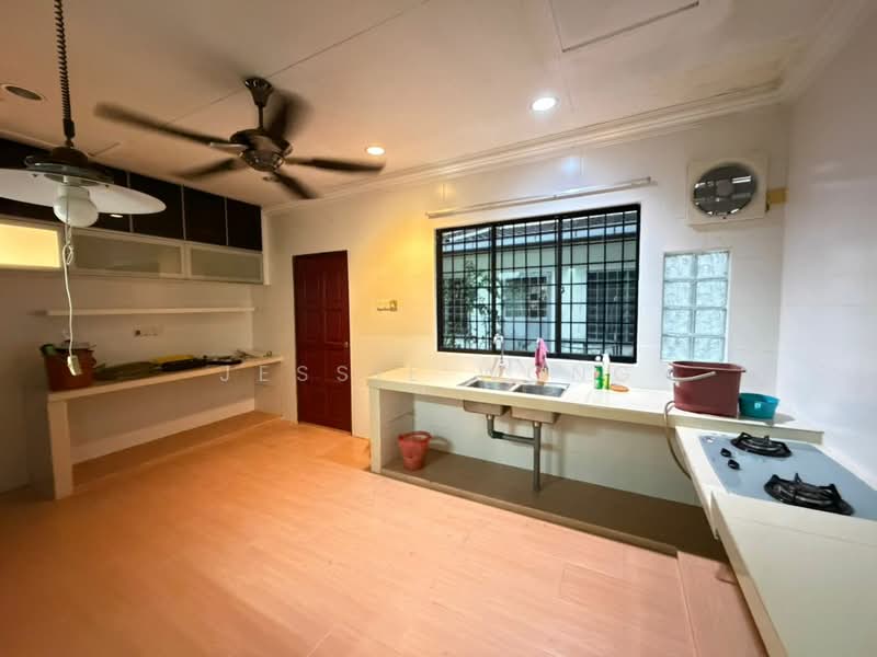 2-storey Terraced House for Sale in Bandar Baru Kundang (Rawang) - Jessie Wong - Kitchen - PropertyGuru.com.my