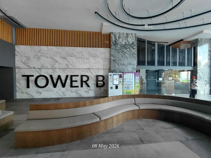 Kondominium untuk Dijual di QuayWest Residence - Alex Ho - Entrance - PropertyGuru.com.my