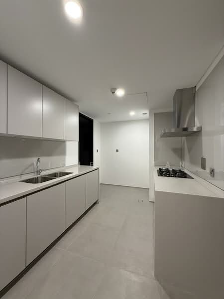 Service Residence for Sale at Four Seasons Place - Michelle Tan - Kitchen - PropertyGuru.com.my