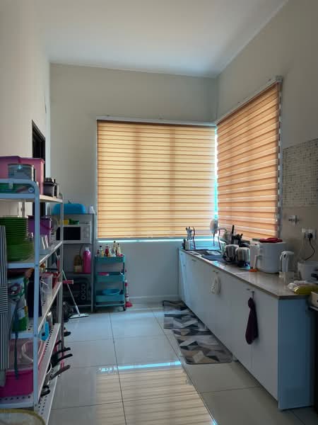Semi-Detached House for Sale in Hijauan Valdor (Sungai Jawi) - Hong . - Kitchen - PropertyGuru.com.my