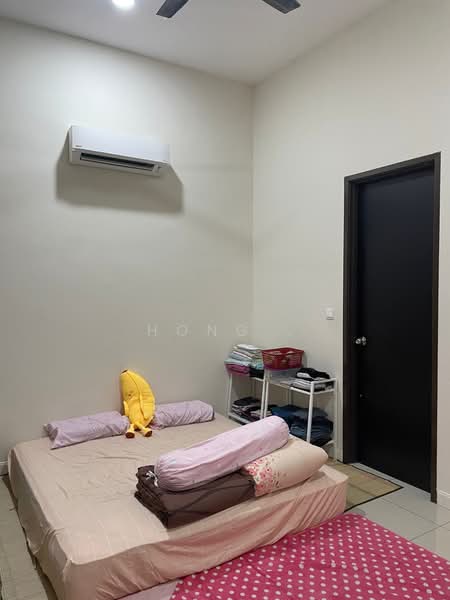 Semi-Detached House for Sale in Hijauan Valdor (Sungai Jawi) - Hong . - Bedroom - PropertyGuru.com.my
