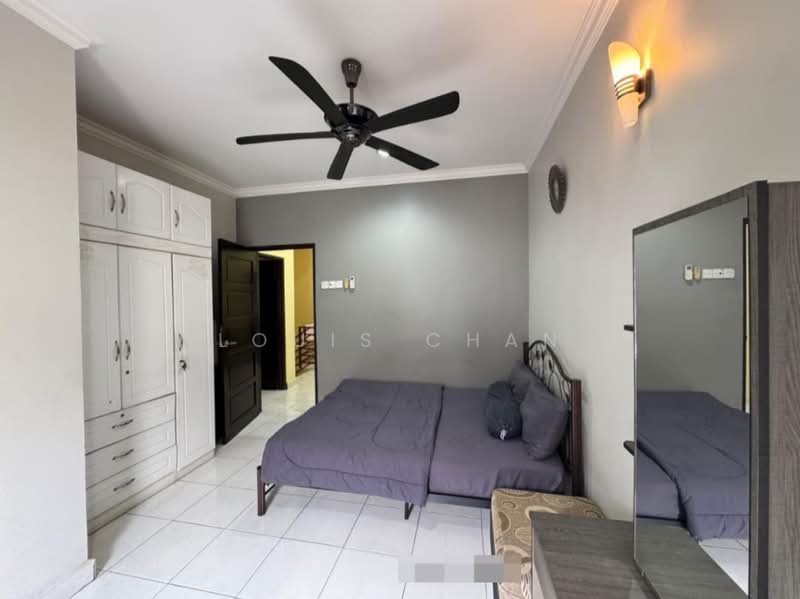 Rumah Teres 2 Tingkat untuk Dijual di Klang (Selangor) - Louis Chan - Bedroom - PropertyGuru.com.my