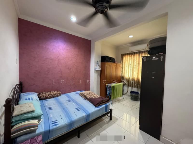 Rumah Teres 2 Tingkat untuk Dijual di Klang (Selangor) - Louis Chan - Bedroom - PropertyGuru.com.my