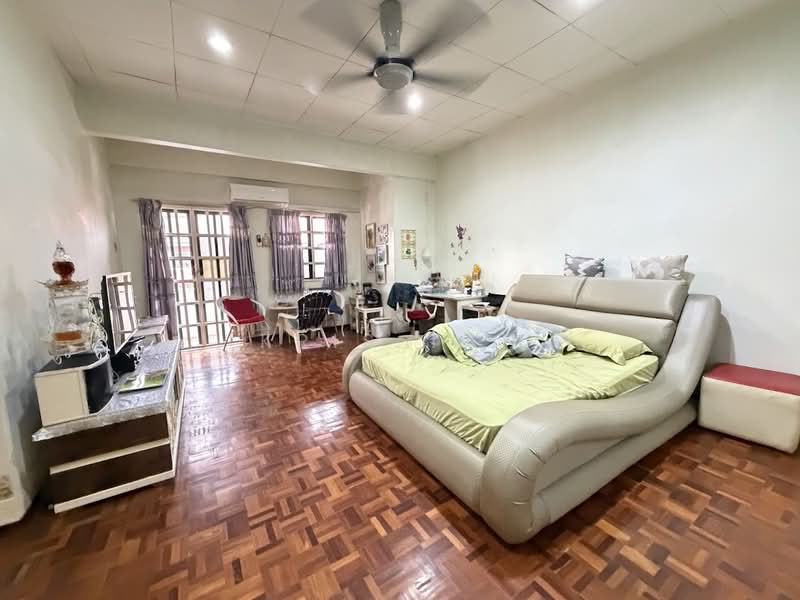 Terraced House for Sale in Bandar Sungai Long (Selangor) - Kris Tan - Bedroom - PropertyGuru.com.my