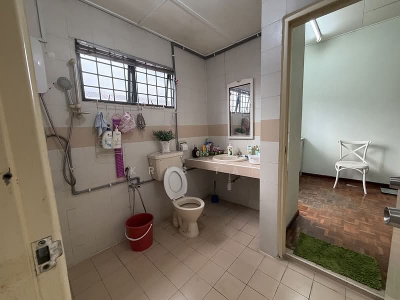Terraced House for Sale in Bandar Sungai Long (Selangor) - Kris Tan - Bathroom - PropertyGuru.com.my