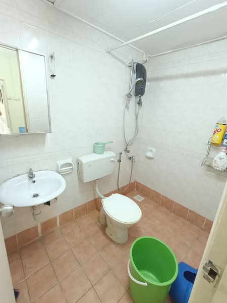Townhouse for Sale in Bukit Rimau (Shah Alam) - Irene Looi - Bathroom - PropertyGuru.com.my