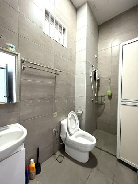 Service Residence for Rent at D'carlton (Residensi Seri Mega) - Daphne Lee - Bathroom - PropertyGuru.com.my