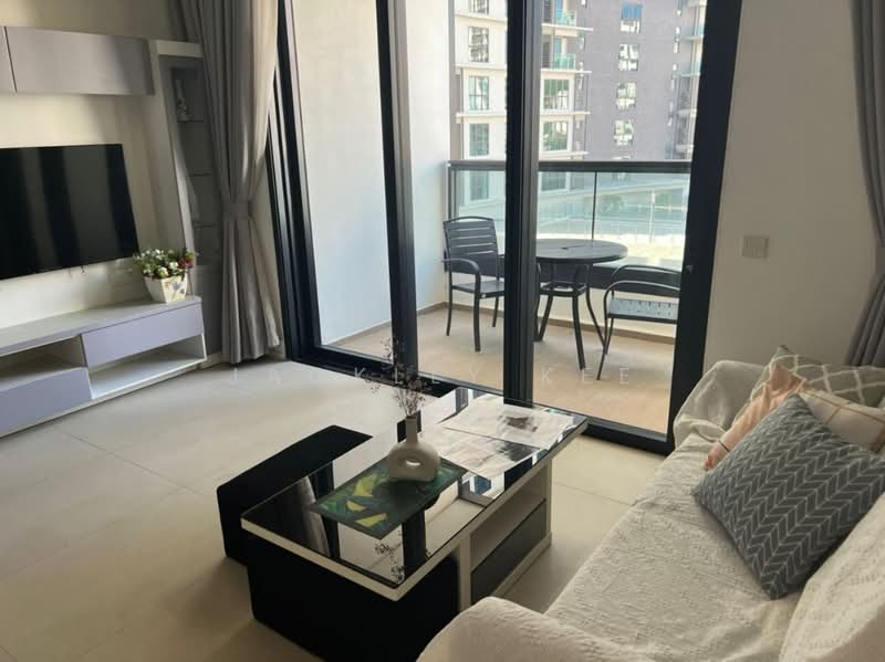 Servis Apartment untuk Dijual di Arcoris Residences - Jacklly Kee - Living Room - PropertyGuru.com.my