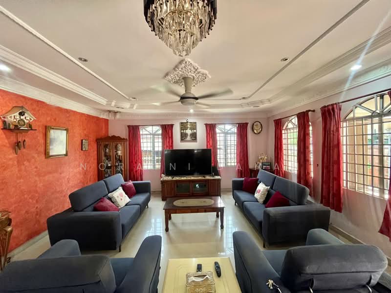 Rumah Banglo untuk Dijual di Desa Pandan (Ampang) - Noraini Dahan - Living Room - PropertyGuru.com.my