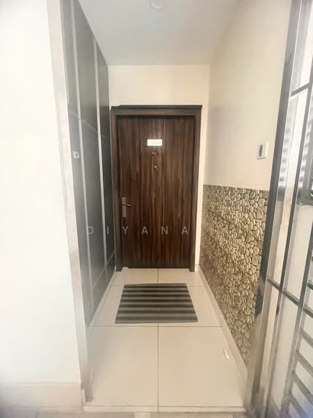 Condominium for Rent at Sri Putramas III / Royal Regent - Diyana . - Entrance - PropertyGuru.com.my